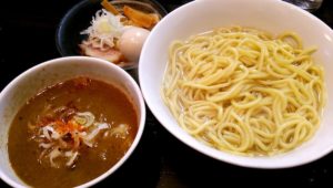 劇団EXILE青柳翔と山本舞香がデートしたラーメン店の場所と店名は？